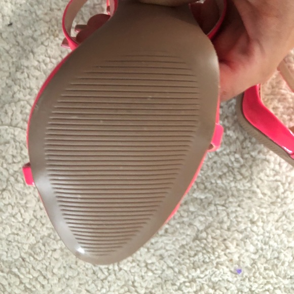 New pink Stilettos - Picture 3 of 3